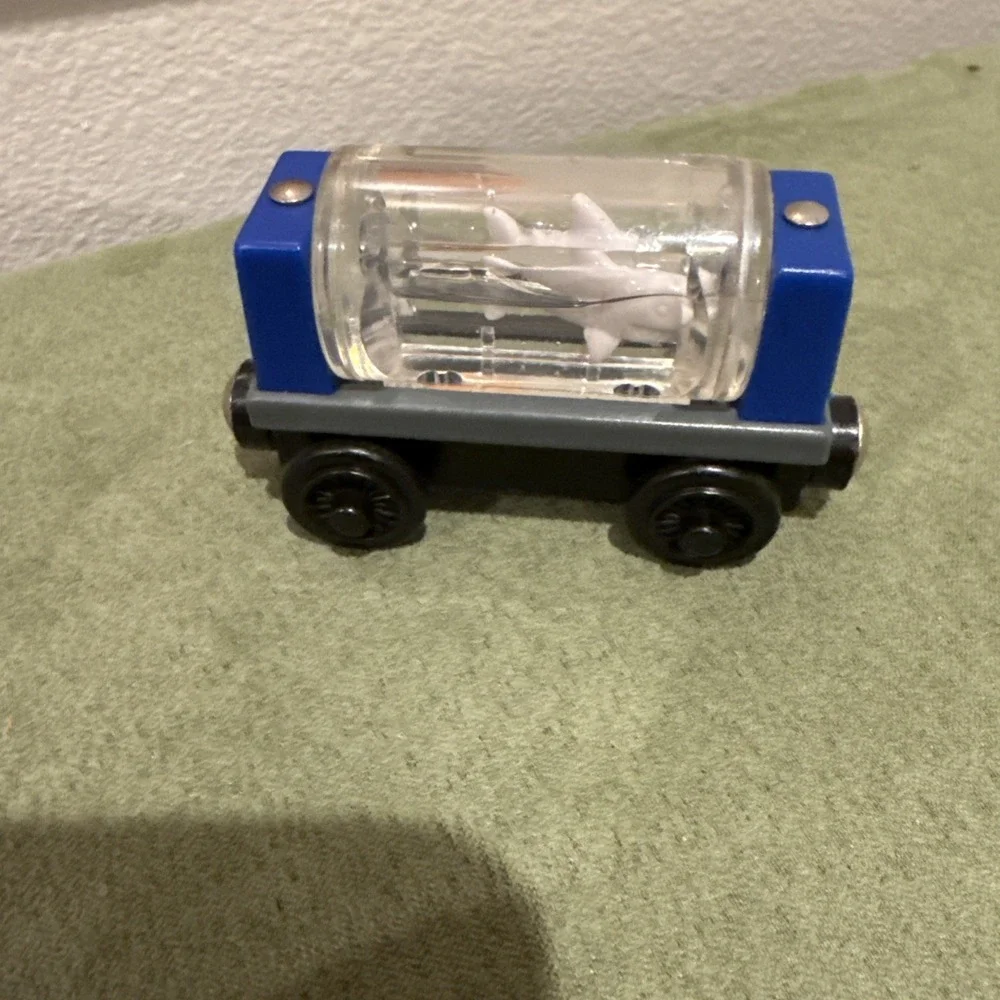 thomas‎ and friends aquarium Car Shark
